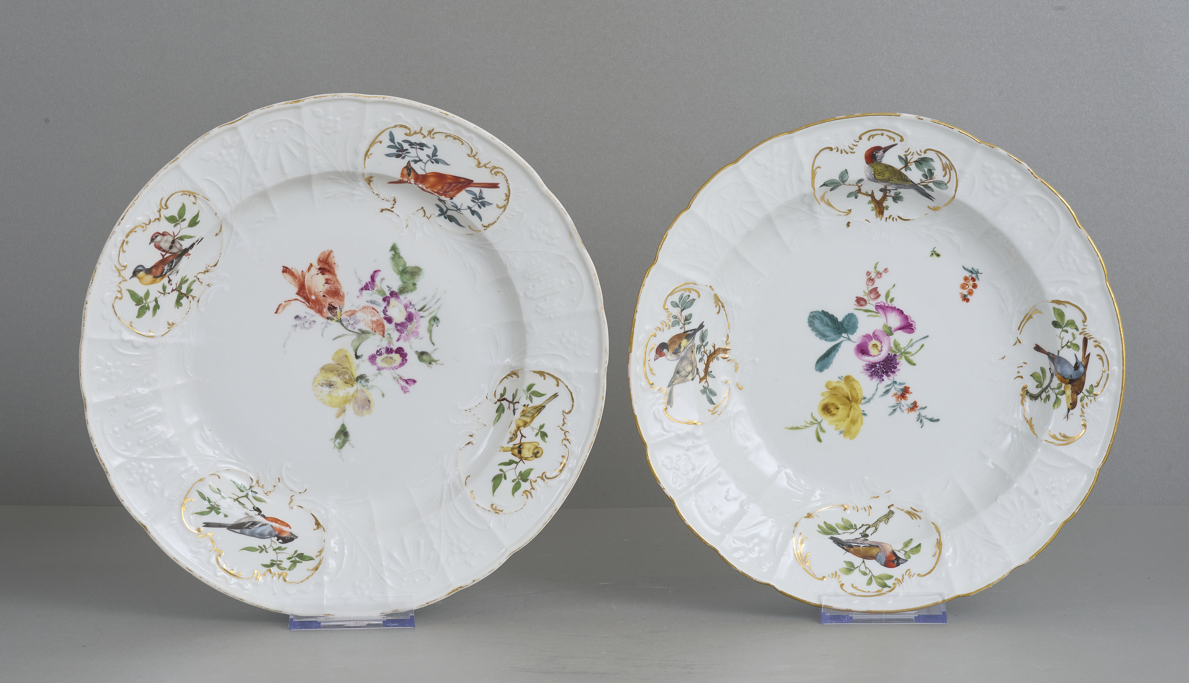 2 Teller Meissen 18. Jhdt. mit Vogelmalerei 2 Teller Meissen 18. Jhdt. mit Vogelmalerei