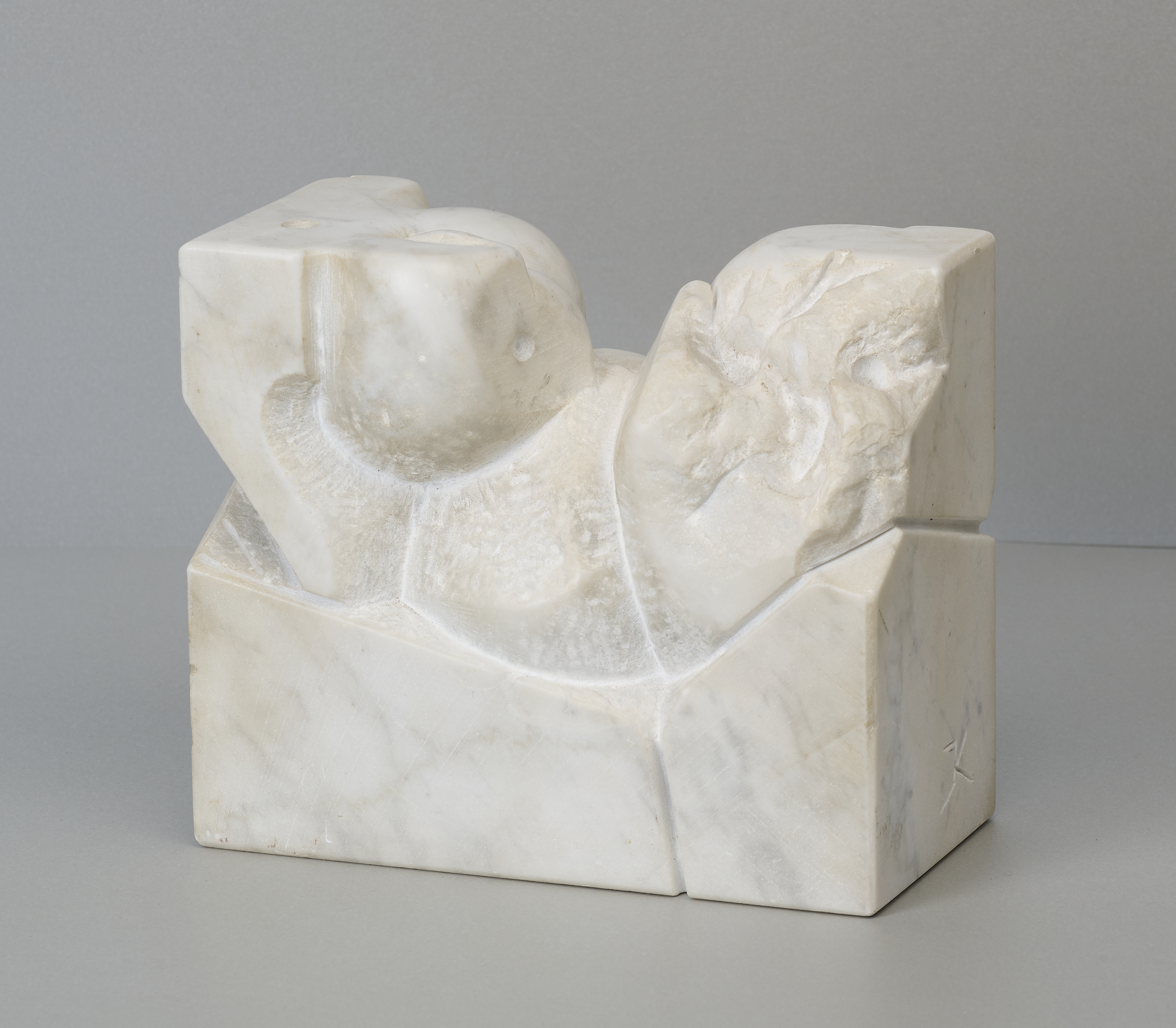 Marmorskulptur, monogrammiert JK Marmorskulptur, monogrammiert JK