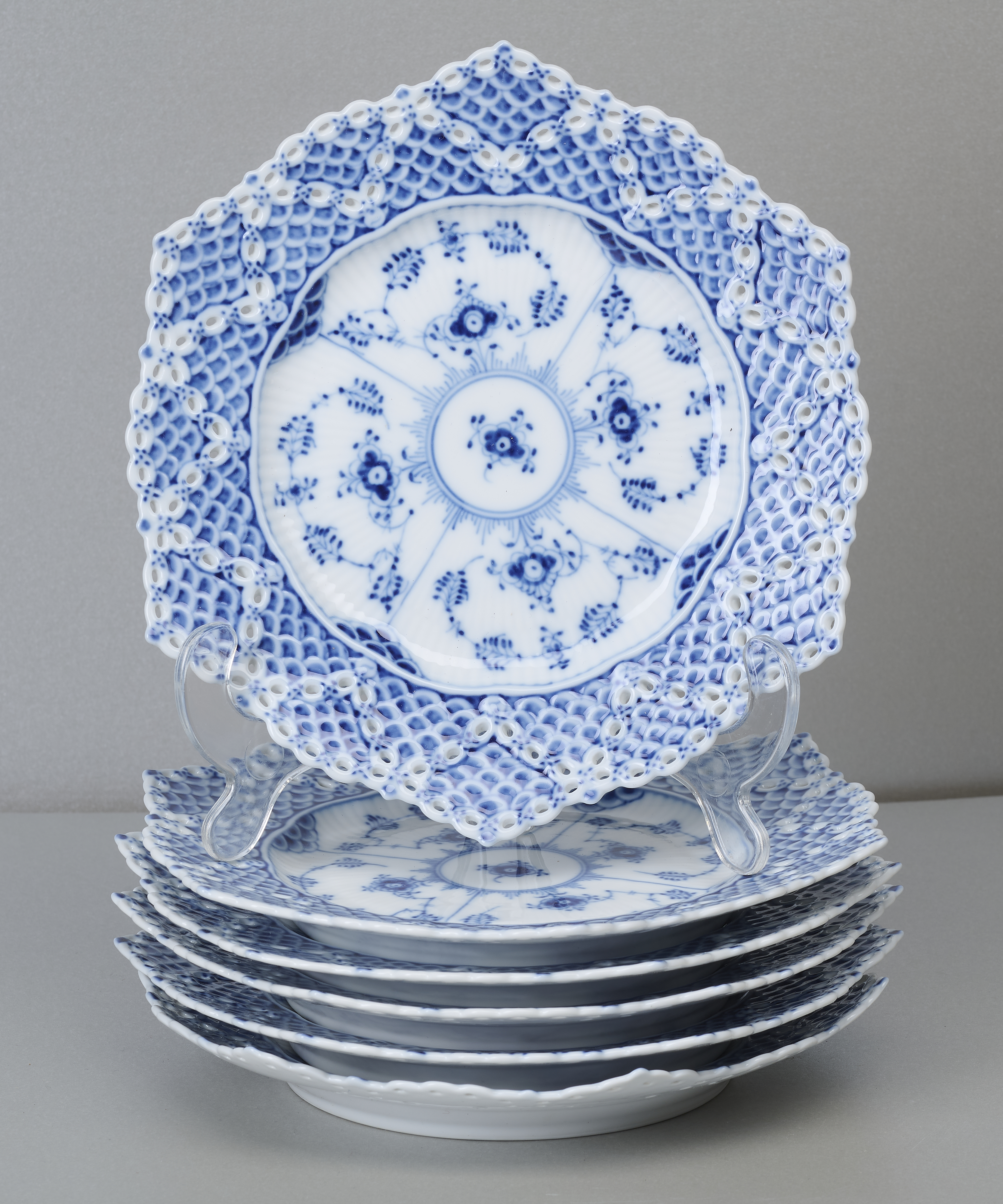 Royal Copenhagen Dänemark, 6 Teller, Musselmalet Vollspitze blau, 1. Wahl Royal Copenhagen Dänemark, 6 Teller, Musselmalet Vollspitze blau, 1. Wahl