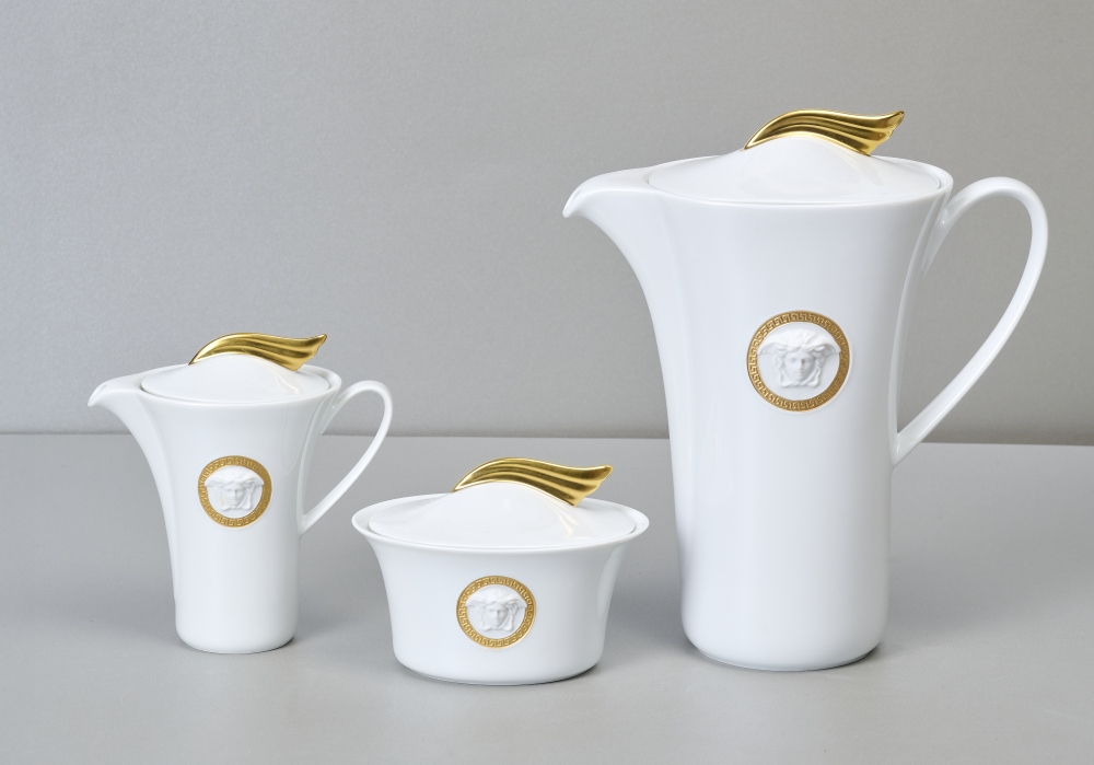 Rosenthal Versace Ikarus, Medaillon Meandre d´or, Kaffeekanne, Milch + Zucker Rosenthal Versace Ikarus, Medaillon Meandre d´or, Kaffeekanne, Milch + Zucker