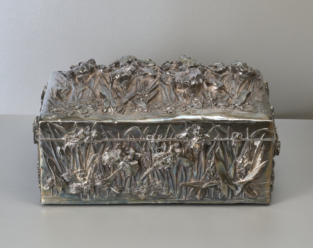 Schwere, große floral gearbeitete Silberschatulle, Sterling 950, innen mit Mahagoni Holz