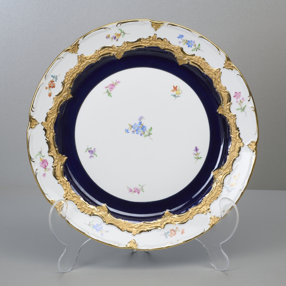 Meissen B-Form großer Kuchenteller, kobaltblau, Streublume