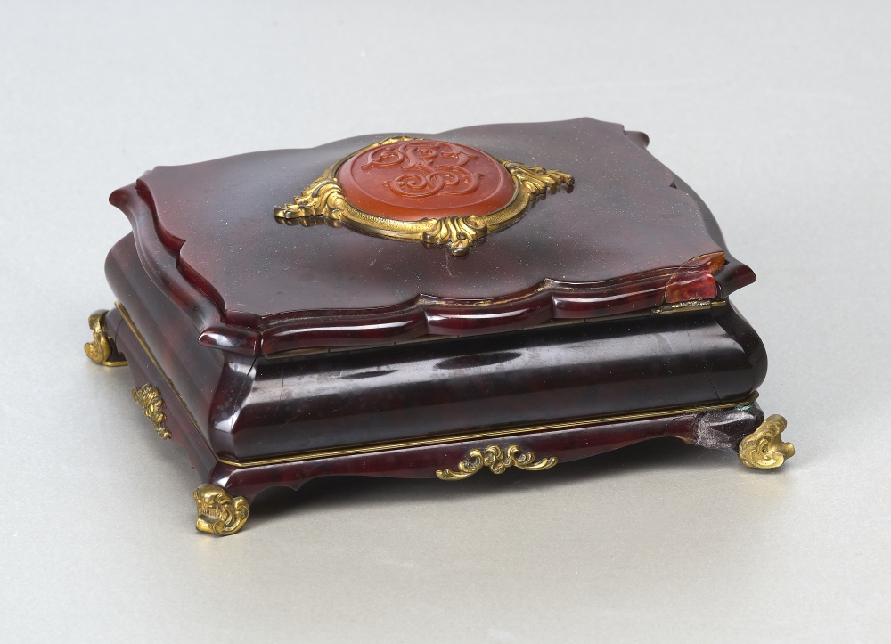 Schmuckschatulle Bernstein 18./19. Jhdt. mit Bronzemontierung Schmuckschatulle Bernstein 18./19. Jhdt. mit Bronzemontierung