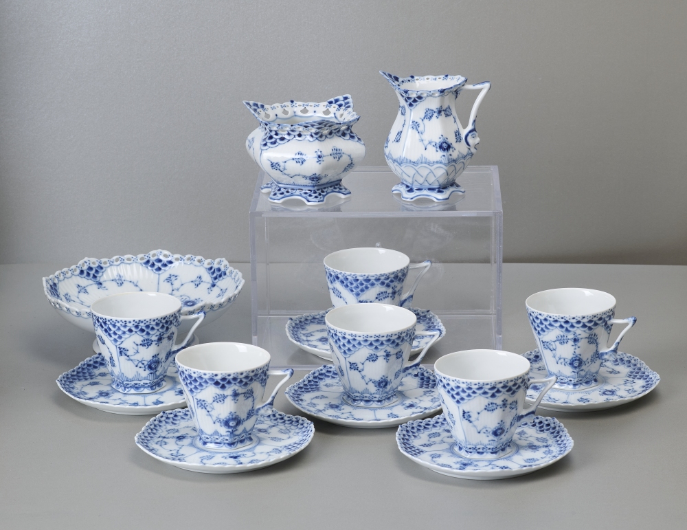 Royal Copenhagen Dänemark, Kaffeeservice für 6 Personen, Musselmalet Vollspitze blau, 1. Wahl Royal Copenhagen Dänemark, Kaffeeservice für 6 Personen, Musselmalet Vollspitze blau, 1. Wahl